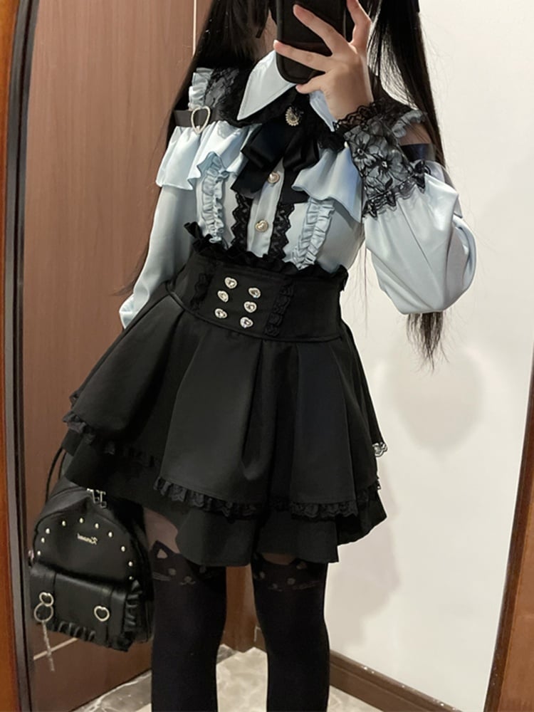 ライトグリーンのハート型ボタン留めジライケイトップス（蝶ネクタイ付き）