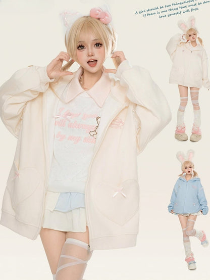 Hellblau/Apricotfarbener Kapuzenpullover mit Hasenohren-Design und Spitzenakzenten