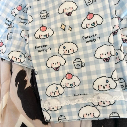 ホワイト＆ブルーのチェック柄パジャマセット