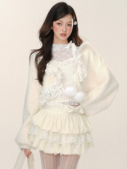 Aprikosenfarbener kurzer Plüsch-Cardigan mit selbstbindenden Trägern und Spitzenbesatz