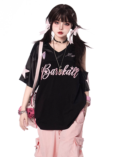 T-Shirt mit V-Ausschnitt und Cut-Out-Schulter im Buchstabendruck und Pink-Schwarz