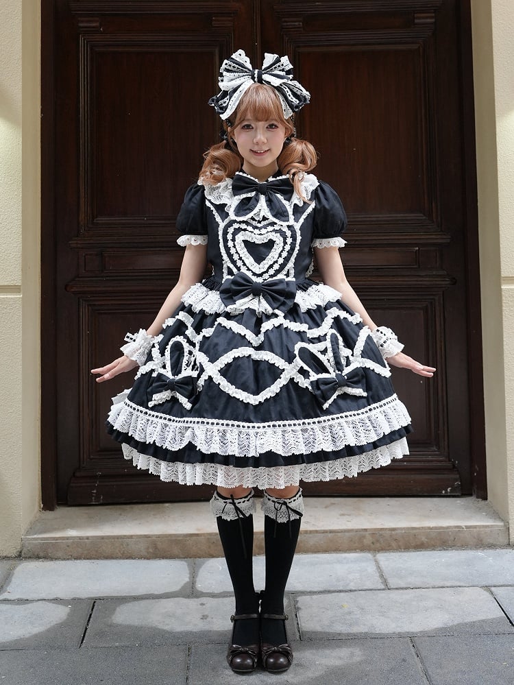 Robe OP en dentelle à col oreilles de lapin noir et blanc
