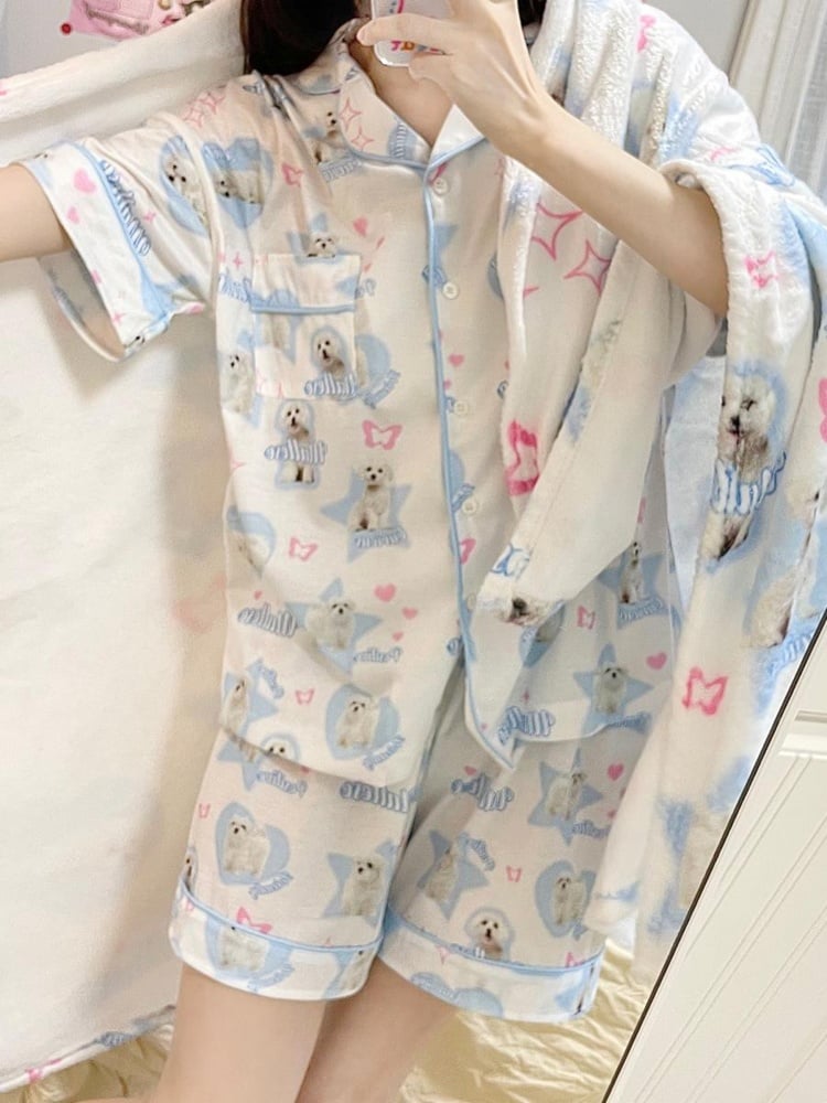 Weiß-blaues Pyjama-Set mit süßem Welpen-Print