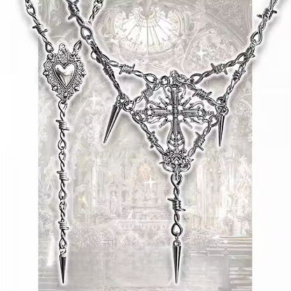 Silberne Ohrstecker in Rauten-/Herzform