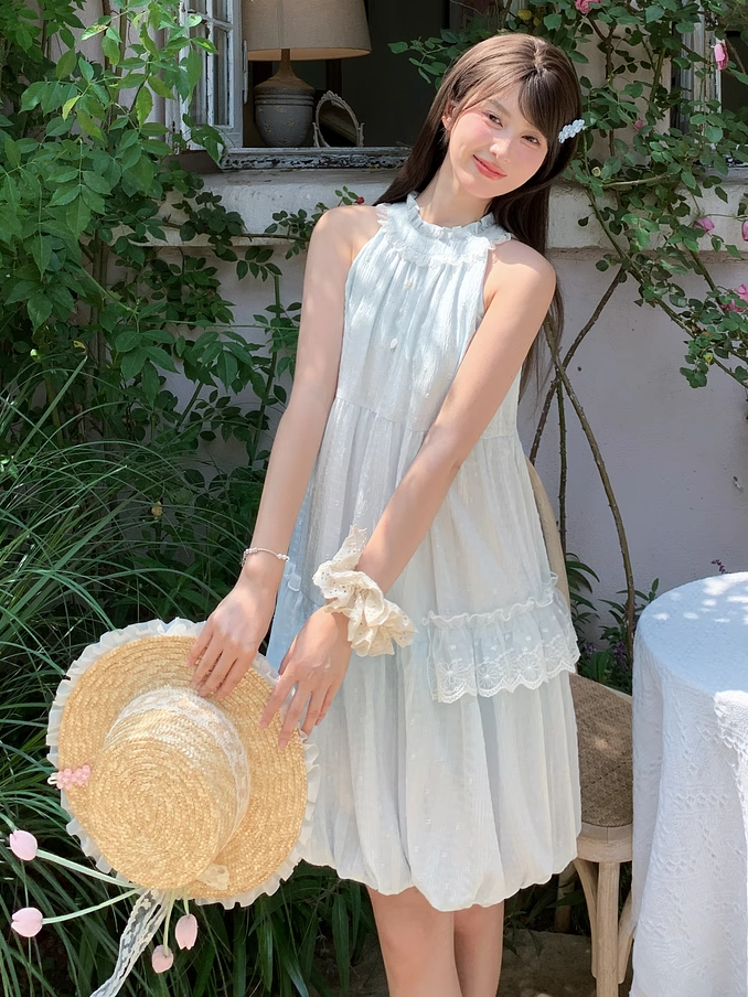 Leichter Rock mit Knöpfen, ärmelloses Kleid mit Neckholder, Bubble Blue, Rüschen, Perlen