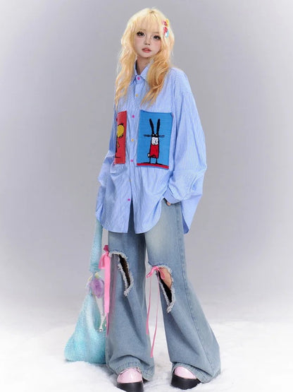 青い漫画動物のアップリケのストライプシャツ