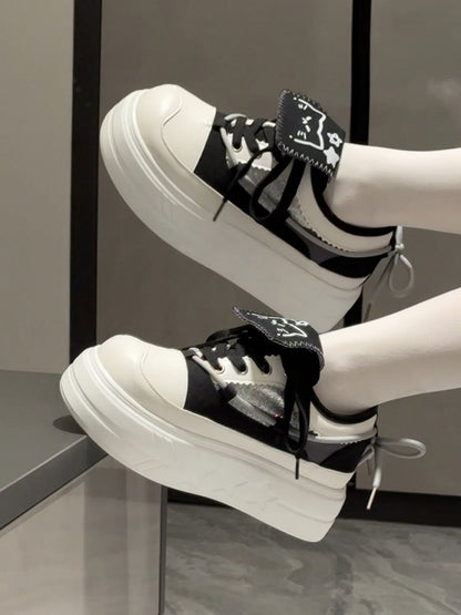 Cat Sole Daily with Lace-up Themed Kawaii Black Closure Sneakers 4.5cm Platform
