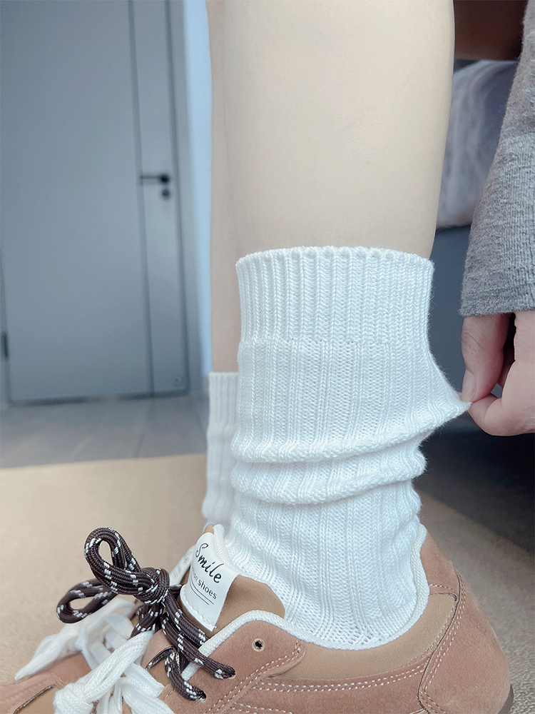 White/Beige/ Gray/Black Knitted Calf Socks