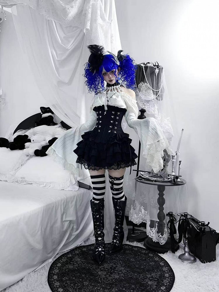 Lace-Up Boned Corset with Ruffle Details in Black - Moonveil Manuscript