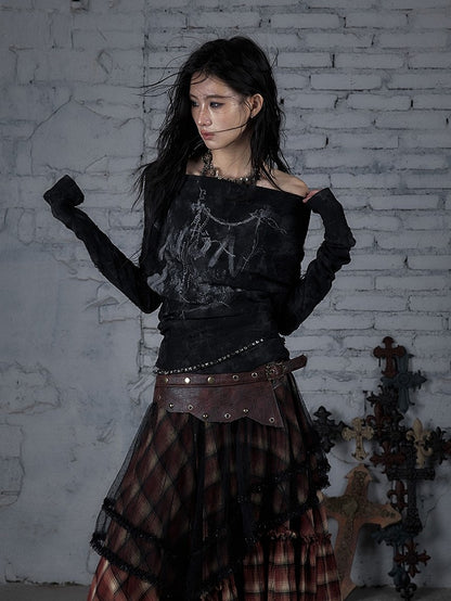 Print Reversible Punk Off-Shoulder and Front Top Distressed Black with Detail Lace-Up