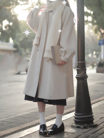 Zweireihiger Reverskragen mit langem Wollmantel in Weiß