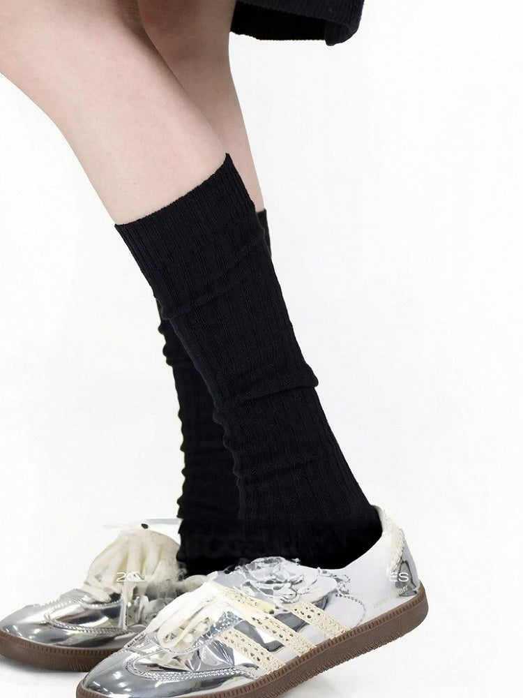 Knit Ribbed Trim Solid Calf Socks in 5 Colors - ModaSwings