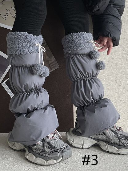 Süße Beinwärmer mit Schleife und Pompons