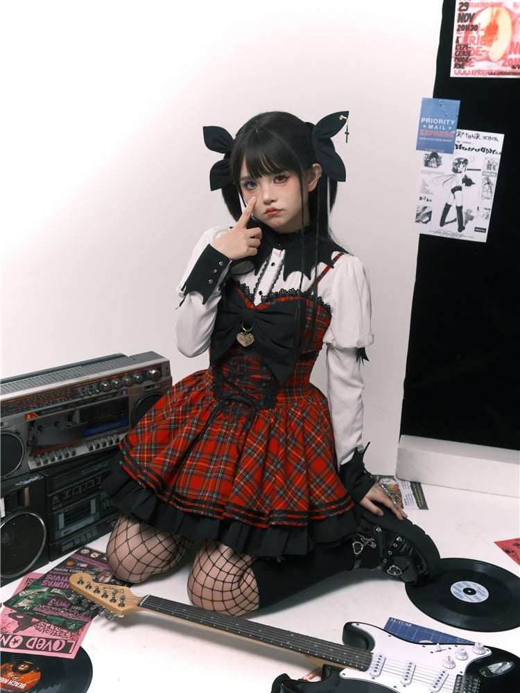 Rotes Karomuster Schleifenakzent Herzförmiger Ausschnitt Pulloverrock Idol Kleid