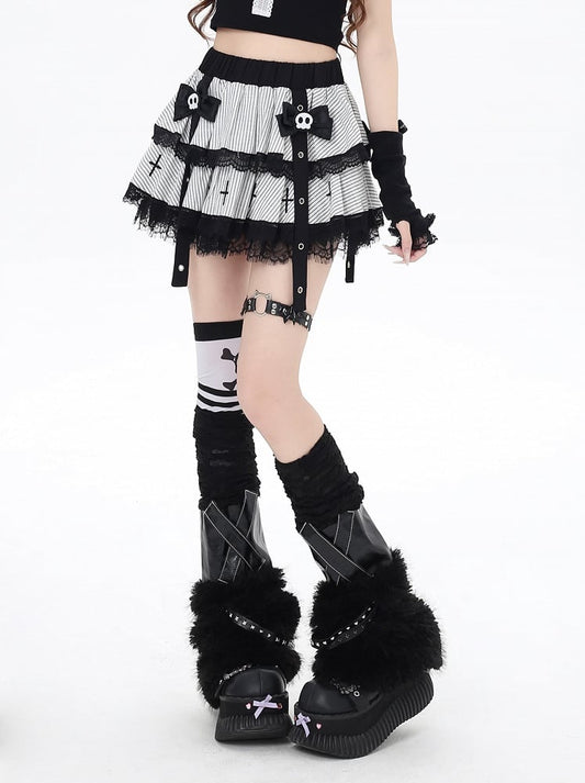 スケルトンクリップ、ホワイトストライプ、レーストリム、パンクなリボン、裏地付きティアードスカート