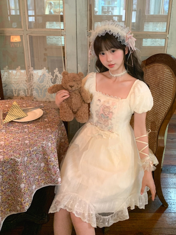 Puff-Lolita-Kleid, große Taille und Märchendruck, Aprikose, quadratisch, lässige Ärmel, Schleife, kurzer, süßer Ausschnitt