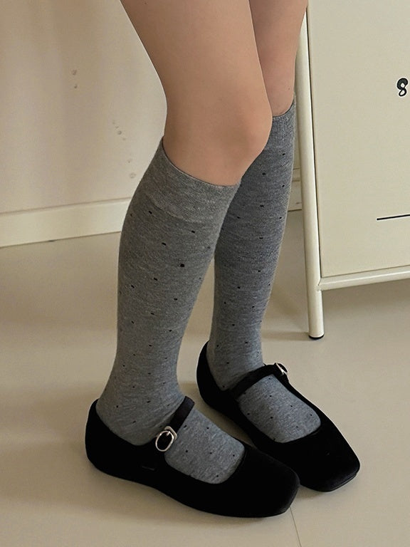 ホワイト/ライトブラウン/ダークコーヒー/ダークグレー/ブラックの水玉模様の膝下ストッキング