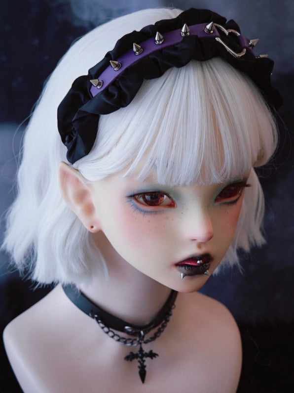 Trim und lila Design KC Rüschen Nieten Gothic schwarz verziert