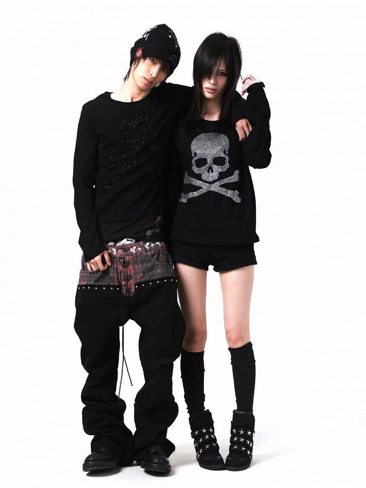 Silver Skull Rhinestone Top with Round Neck and Long Sleeves - DETW OnLine