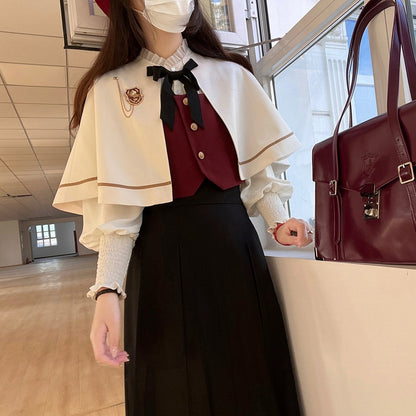 Elegante Weste mit goldfarbener Knopfleiste Rot Weiß /