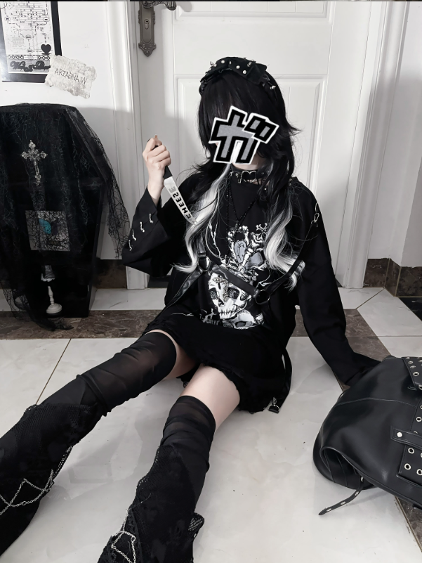 Punk Straps Heart Accents Top Print Long-Sleeve Black Gray Chain Cuff PU with Subculture