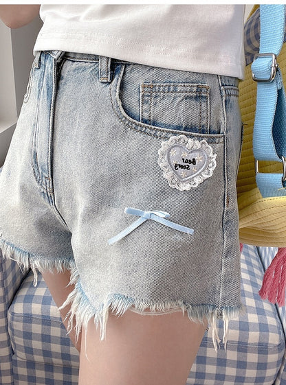 ヴィンテージデニムショートパンツ ブルー 切りっぱなし裾 ハートアクセント ライト