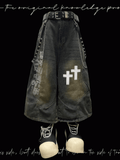 Dunkelblaue Jeans mit weitem Bein, verblasste Waschung, Kreuzapplikationen, Distressed