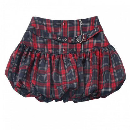 赤いチェック柄のバブルスカート