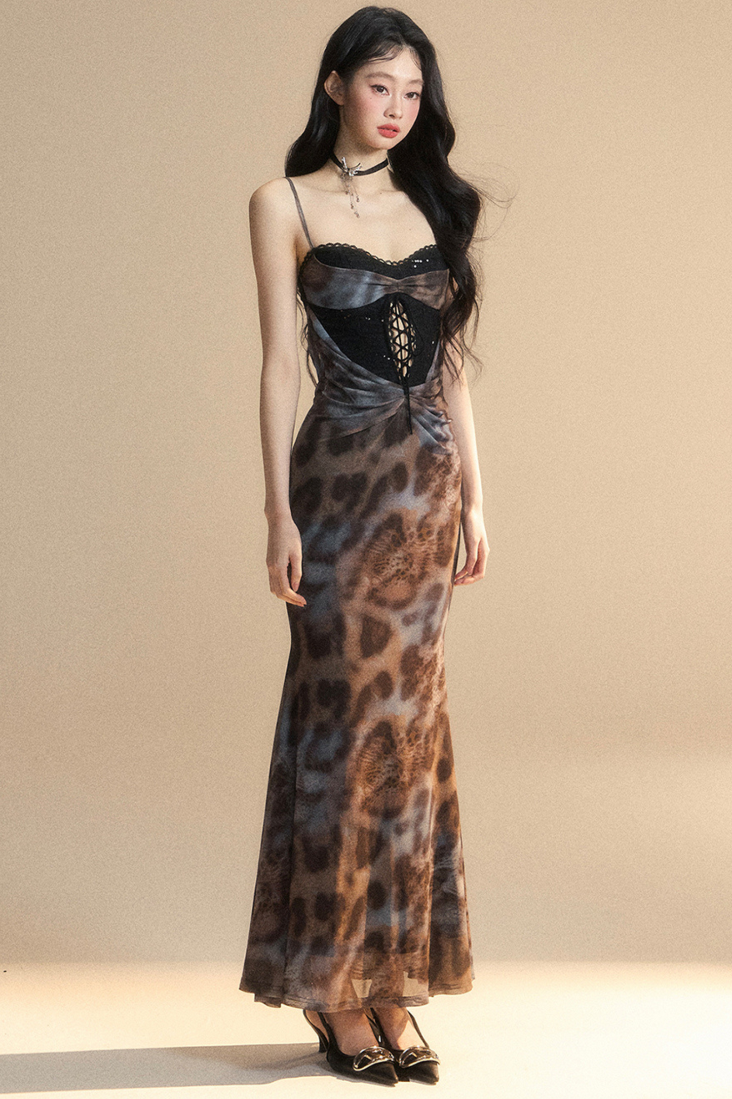 Leoparden-Empire-Kleid aus Spitze