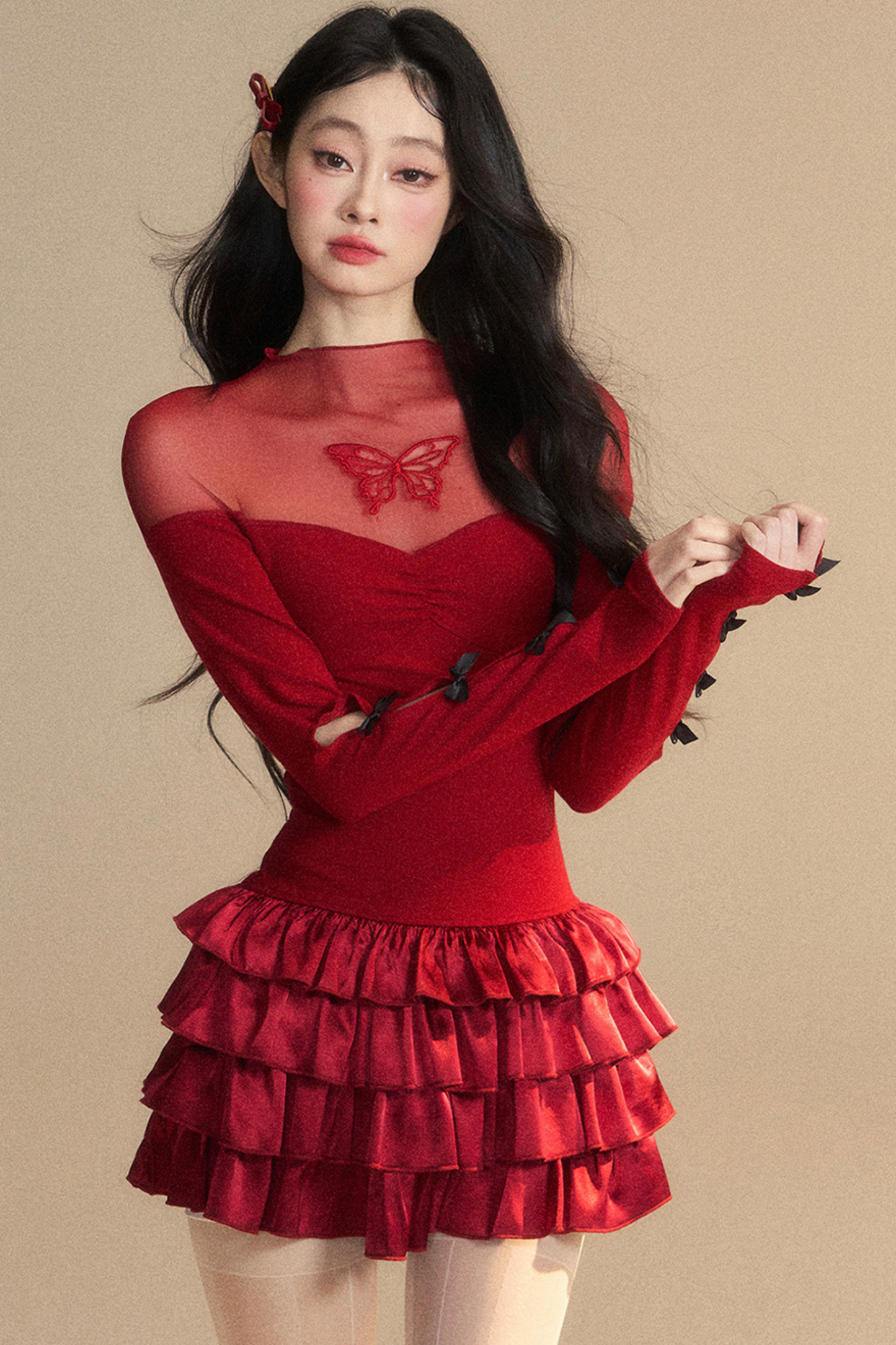 Schickes, transparentes, kurzes Reservierungskleid mit Rüschen