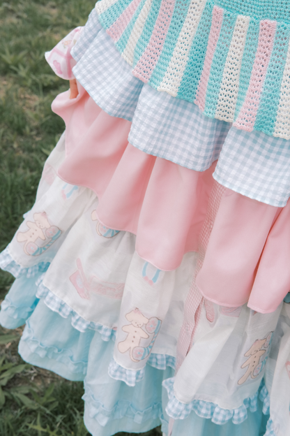 カラフルに揺れるフリルタワースカート