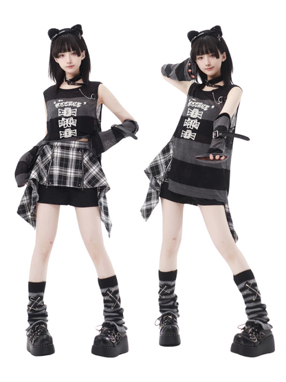 エポックチェックベストカバー + ストライプスカート + ノースリーブ + レッグリズムスリーブ