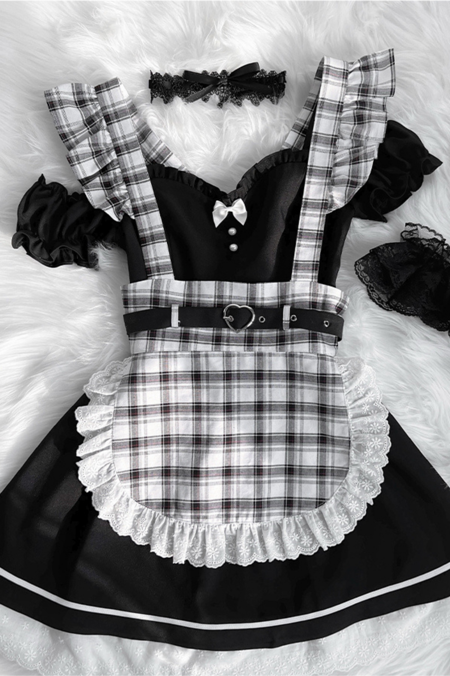 One-piece mine with apron check set maid