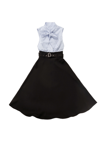 Blau-schwarz gestreifter Collegeanzug