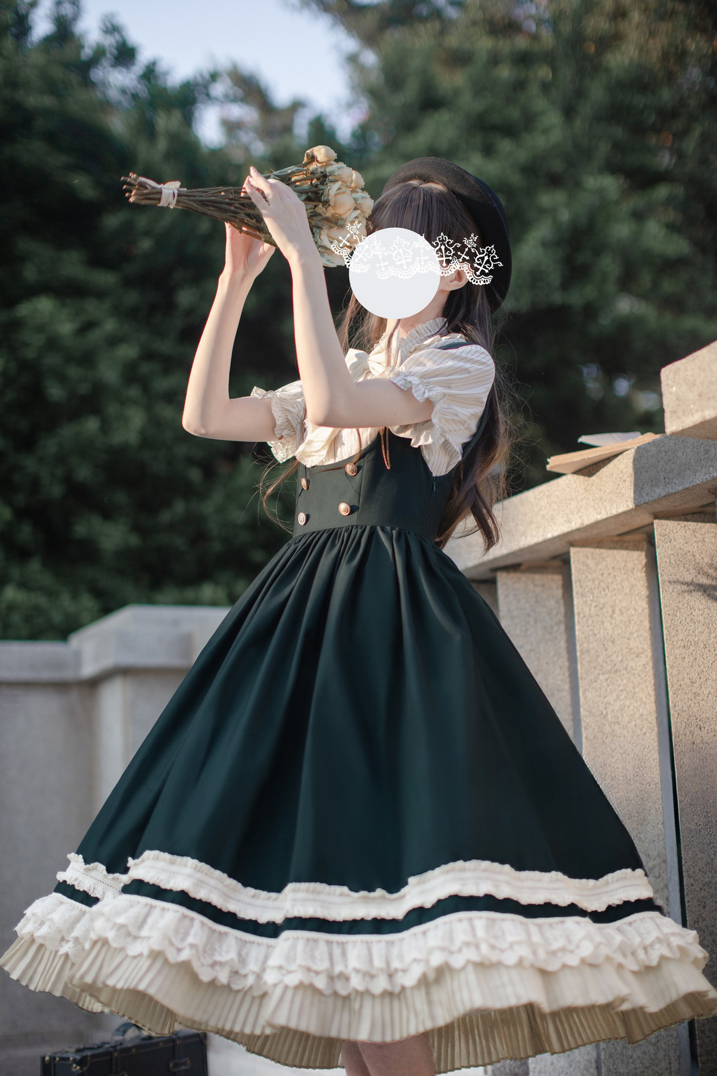 スカートベスト、ビッグシャツ、カレッジブローチ、ウエスタンリボン、パフスリーブ