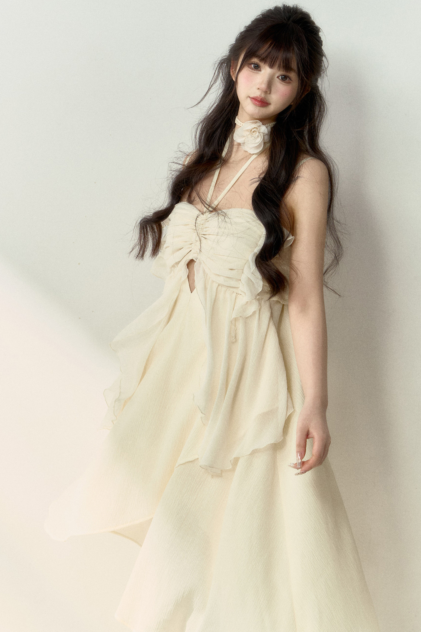 ウィンドネックフレンチ＋シーサイドドレスホルターフラワー