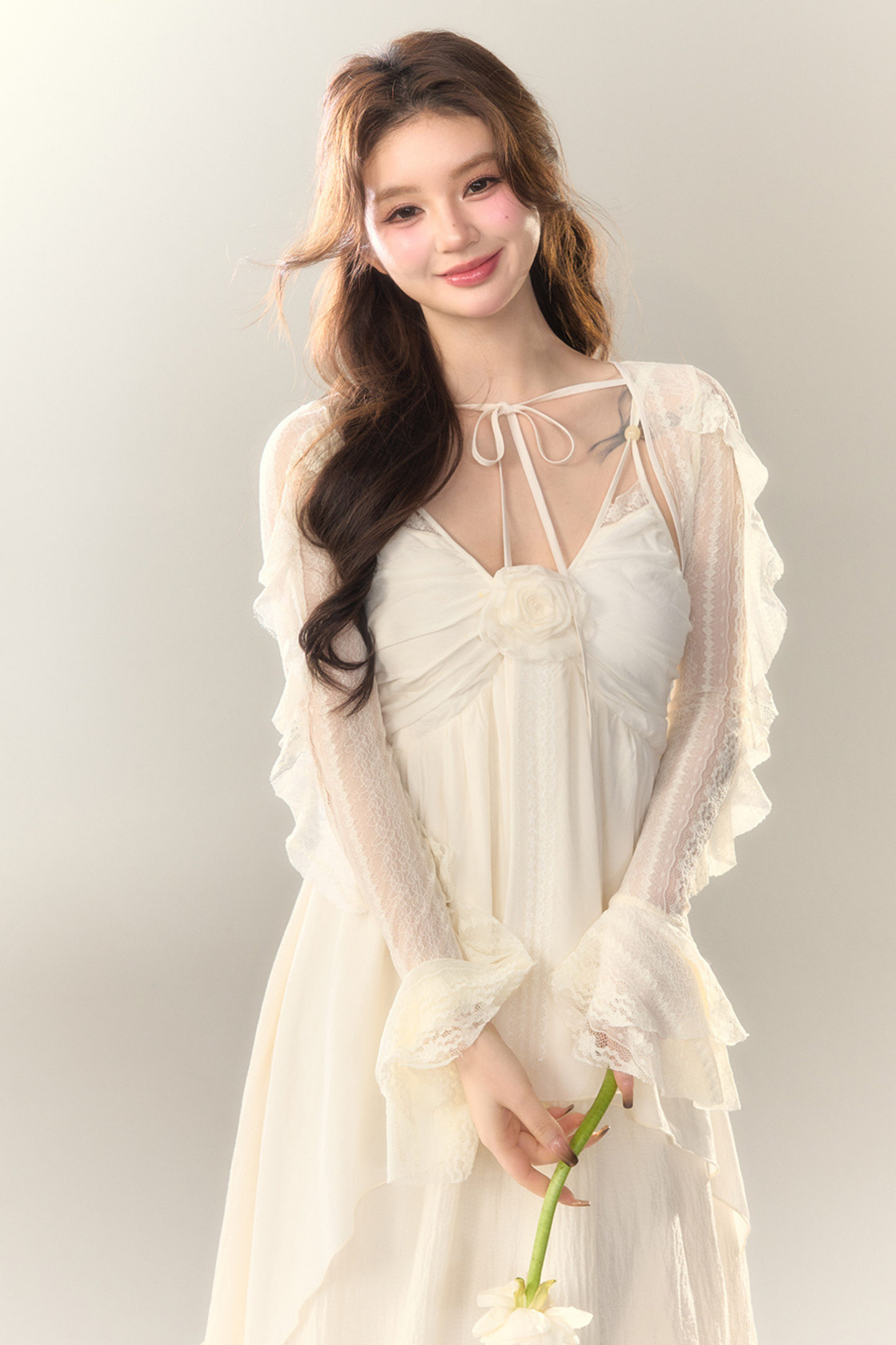 ショート丈のフレンチシアーカーディガン