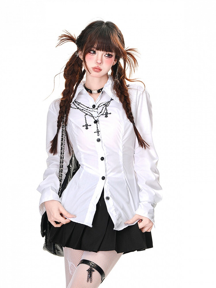 レースアップディテールのクロスチェーンプリントシャツ（ホワイト/ブルー）