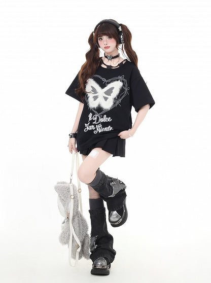 豪華な蝶のアップリケ、蝶のネックライン、ブラックデザイン、ビタースイートTシャツ