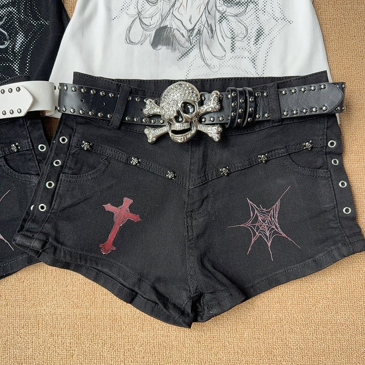 Skeleton Belt Black/White Black with + Waist Shorts Decor