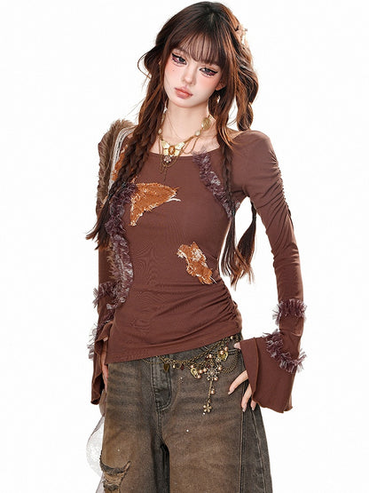 Braunes Mesh-Top mit Rüschendetail, geraffter Taille und Glockenärmeln