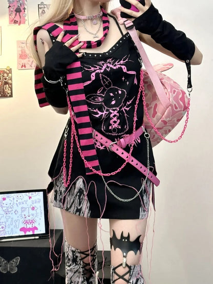 Punk T-Shirt mit abgetrennten Ärmeln und Ketten