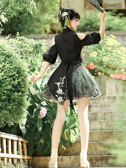 Black & Green Lily Embroidery Asymmetrical Top and Skirt - Han Ru Chu Hanfu & Han-Element Studi