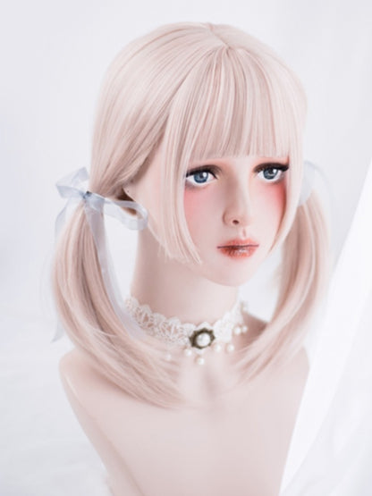 Hellrosa, 42 cm lange, glatte Perücke mit vollem Pony