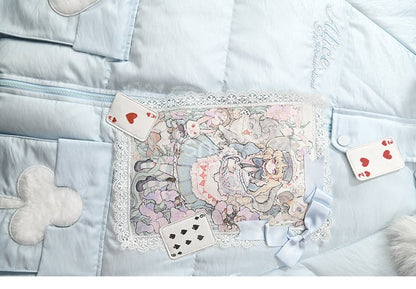 Blauer Daunenmantel mit Kapuze und Applikation