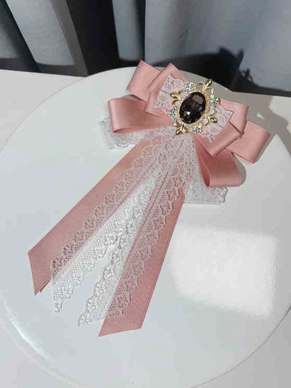 ヴィンテージラインストーンの蝶ネクタイレースディテール