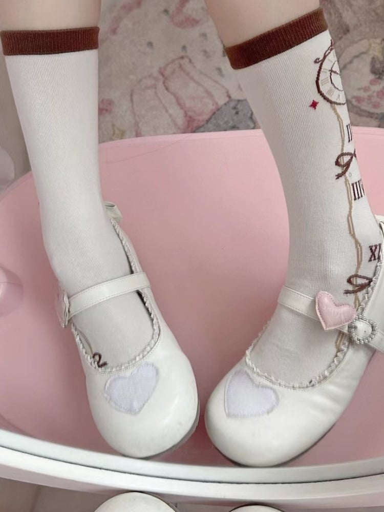 Wonderland Clock Socken Vibes Alice Lolita Kalbsleder im Braundruck