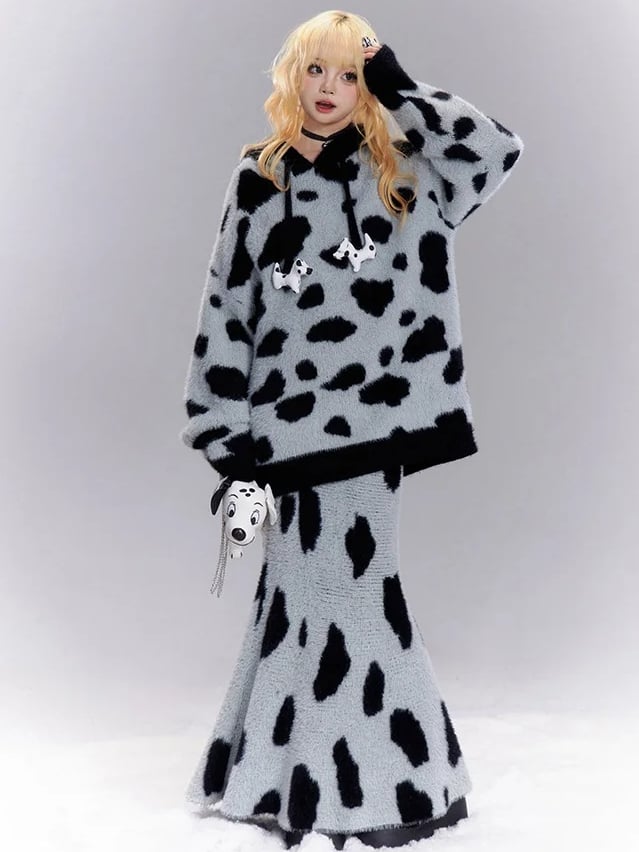 グレーの斑点模様のフード付きセーター