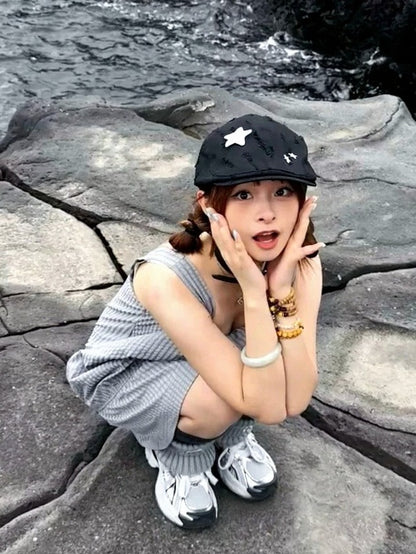 Y2K Beret Hat with Star Decoration - IVONA boutique