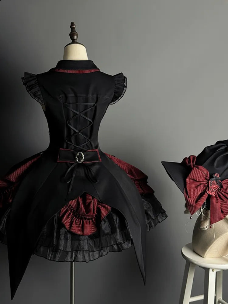 Rot-schwarzes Halloween-Gothic-Lolita-Kleid mit Kordelzug und gestreiftem Saum